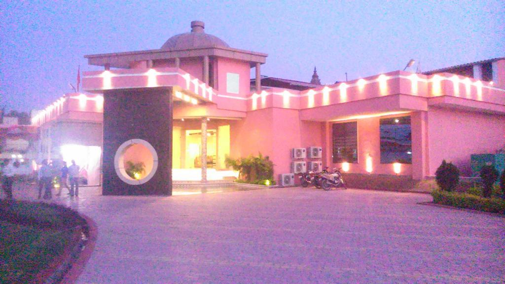 Hardik Resort オルチャ エクステリア 写真